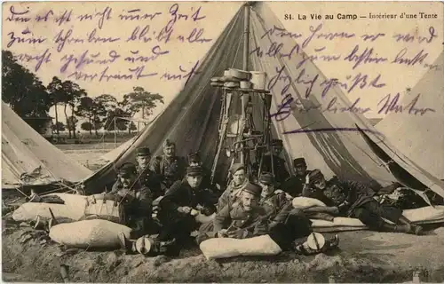 La Vie au Camp -11866