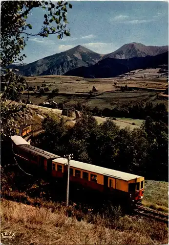 Le petit train - Ligne SNCF Villefranche de Confient a la Tour de Carol -11584