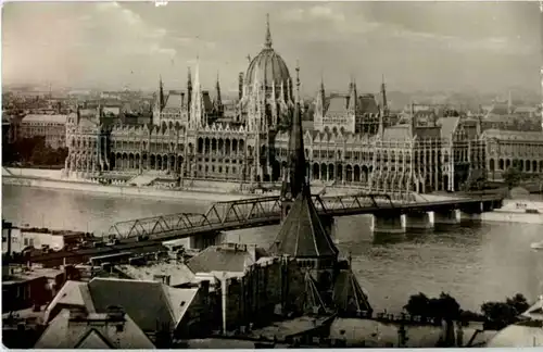 Budapest -184500