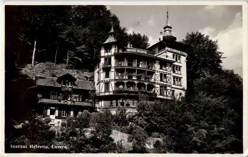 Luzern - Institut Helvetia -195004