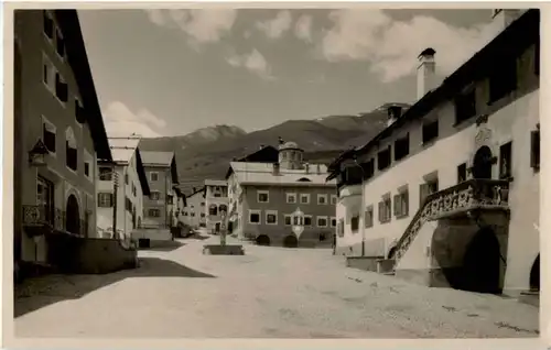 Zuoz - Dorfplatz -195630
