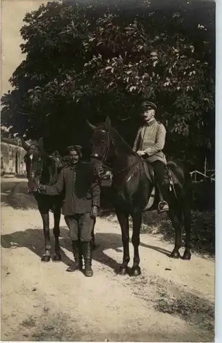 soldaten mit Pferden -189190