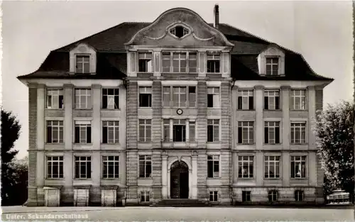 Uster - Sekundarschulhaus -190348