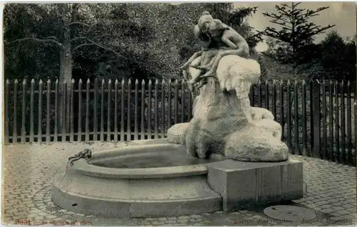 Zürich - Wollishofen - Jugend Brunnen -163360