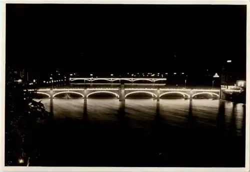 Basel bei Nacht -192006