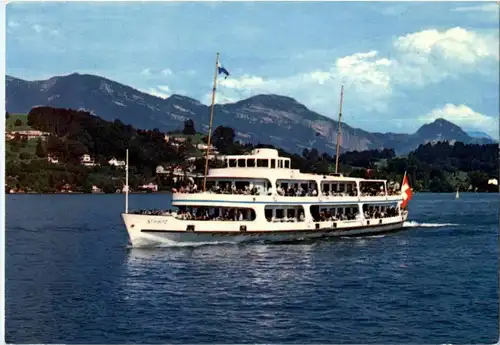 Vierwaldstättersee - Schiff Schwyz -N8291