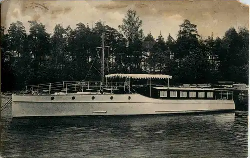 Finische Motoryacht -14540