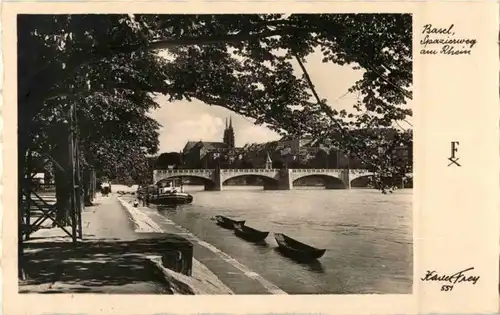 Basel - Spazierweg am Rhein -172134