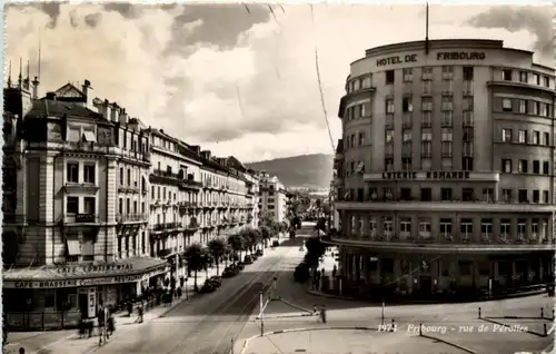 Fribourg - Rue de Perolles -201940