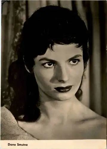 Dana Smutna -202958