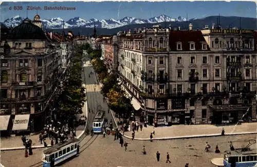 Zürich - Bahnhofstrasse mit Tram -204508