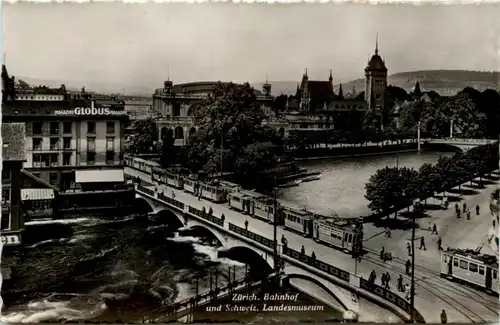 Zürich - Bahnhof - Tram -204766