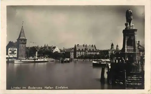 Lindau - Hafen Einfahrt -89726