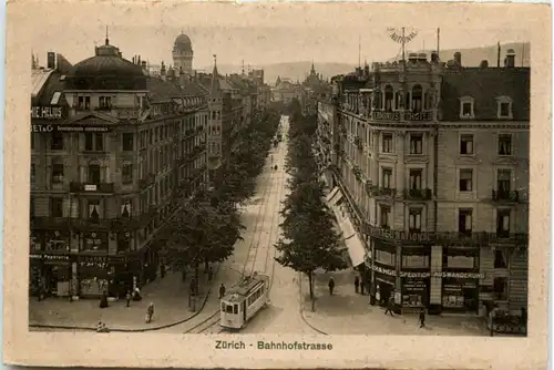 Zürich - Bahnhofstrasse mit tram -204934