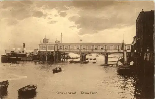 Fravesend - Town Pier -205414