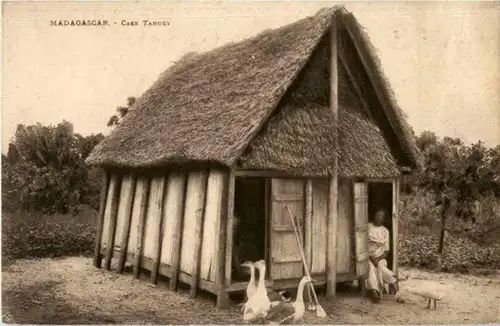 Madagascar - Case Tanosy -182852