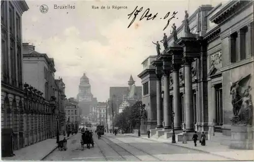 Bruxelles - rue de la regence -86028