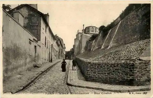 Paris - Montmartre - Rue Cortot -86758