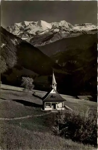 Kiental - Kapelle mit Blümlisalp -212198