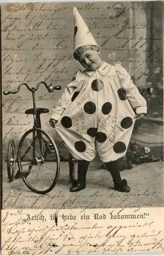 Kind mit Dreirad -215282