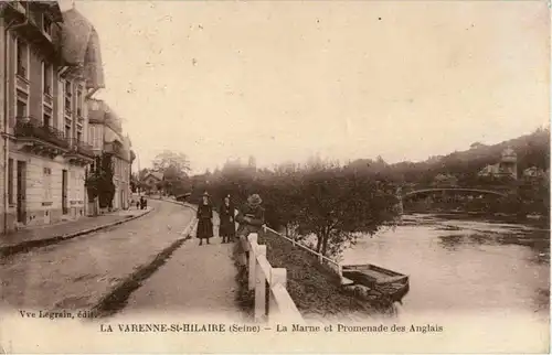 La Varenne St. Hilaire -16744