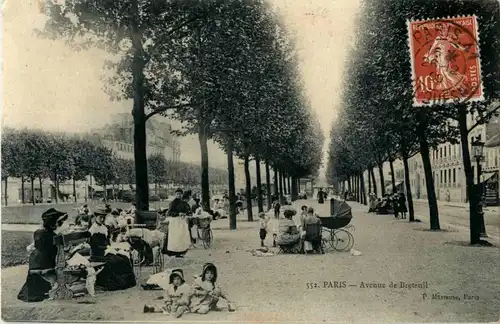 Paris - Avenue de Breteuil -17534