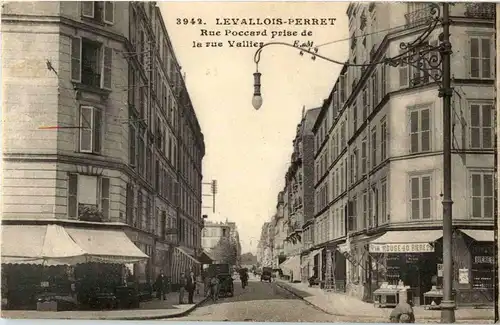 Lavallois Perret - Rue Poccard -16208