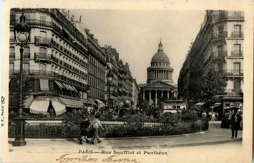 Paris - Rue Soufflot -17502