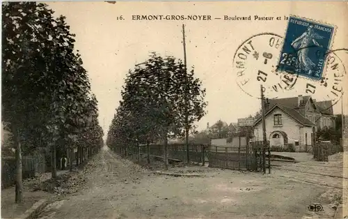 Ermont Gros Noyer - Boulevard Pasteur -17040