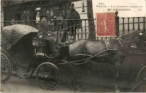 Paris - Les femmes cocher -17316