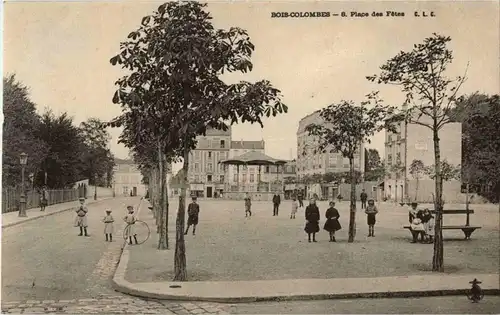 Bois Colombes - Place des Fetes -16122