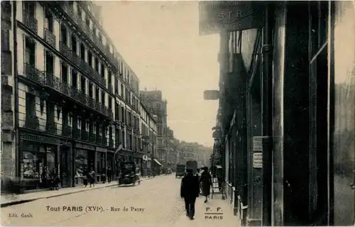 Paris - Rue de Passy -17708