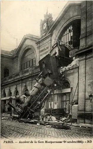 Paris - Accident de la Gare Montparnasse 1895 -18074