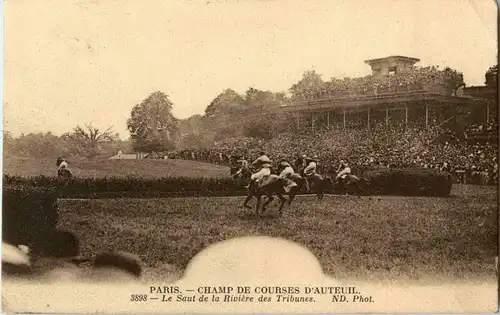 Paris - Champ de Courses -18046