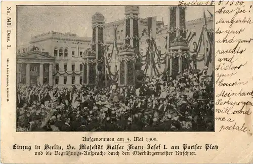 Berlin - Franz Jesrf I am Pariser Platz -24192