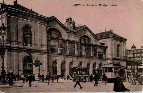 Paris - La gre Montparnasse -24302