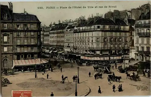 Paris - Place de Hotel de Ville -24412