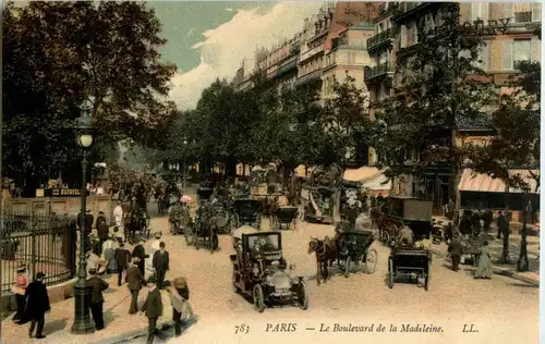 Paris - Le Boulevard de la Madeleine -24516