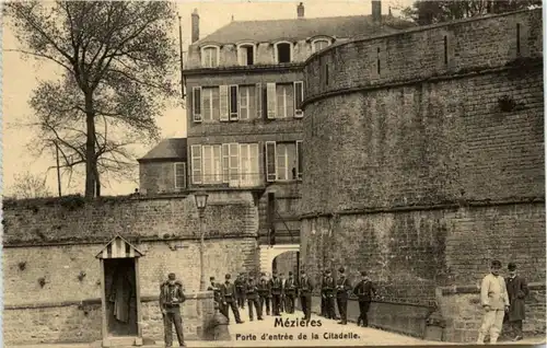 Mezieres - Porte d entree de la Citadelle -219640