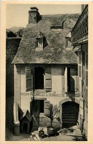 Lourdes - Maison Paternelle -27562