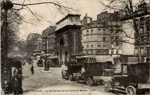 Paris - Le Boulevard Saint Martin -27216