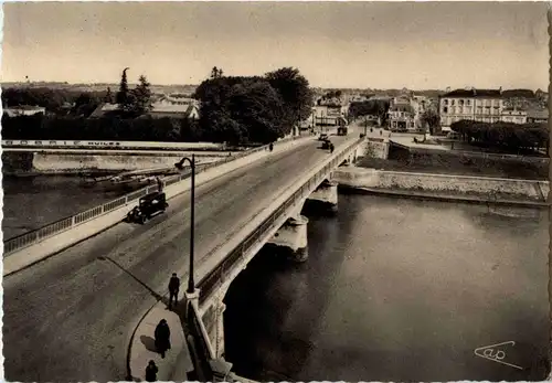 Saintes - Pont National -27398