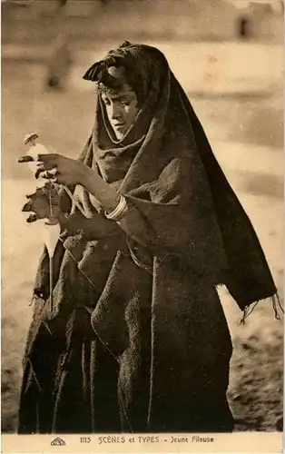 Scenes et Types - Jeune Fileuse -30124