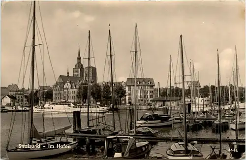 Stralsund - Im Hafen -300070