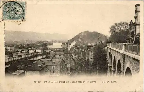 Pau -15570