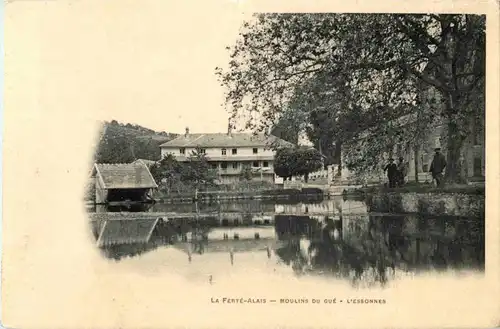 La Ferte Alais -15828