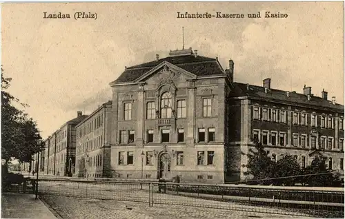 Landau - Infanterie Kaserne -32834