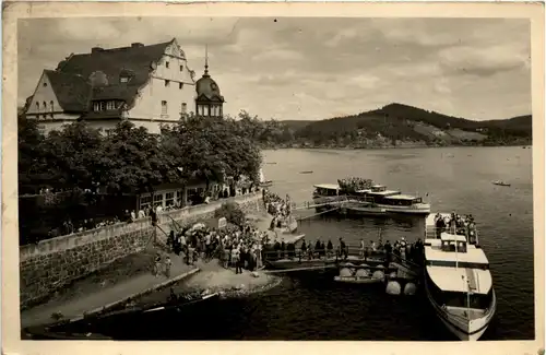 Saalburg/Thür., Stausee mit HO-Gaststätte Kranich und Bootsanlegestelle -300450