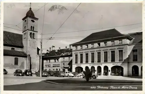Fribourg - Place de Notre Dame -202086