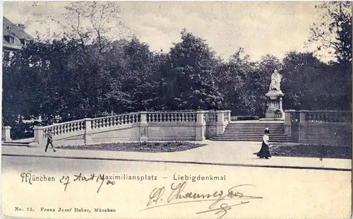 München - Maximiliansplatz - Liebig Denkmal -35866